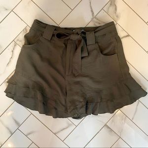 CeCe Tiered Ruffle Shorts - Olive Green